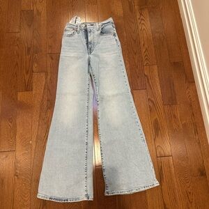 Levi’s Ribcage Bell Jeans size 24